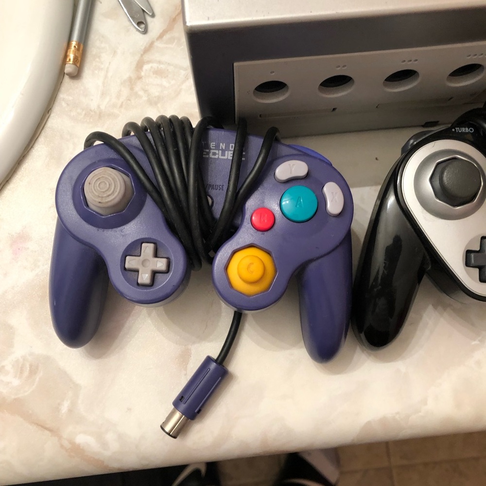 gamecube controllers - Picture 3 of 3
